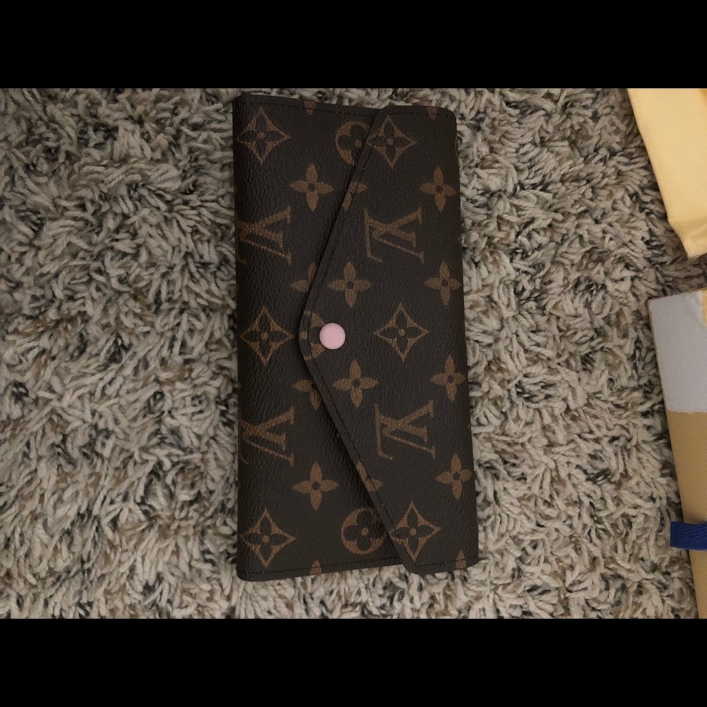 Louis Vuitton pink interior wallet